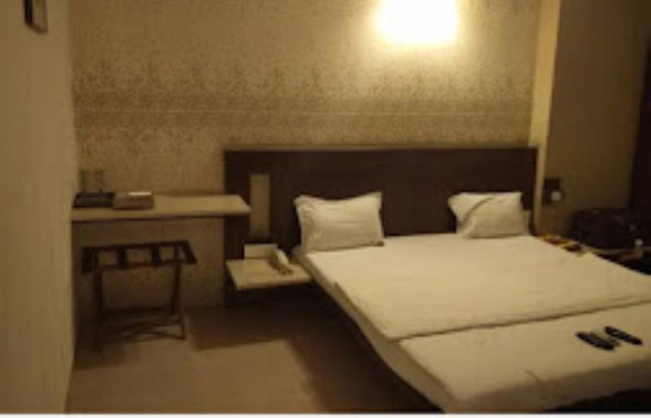 Hotel Sai Saya,Nashik Exterior photo